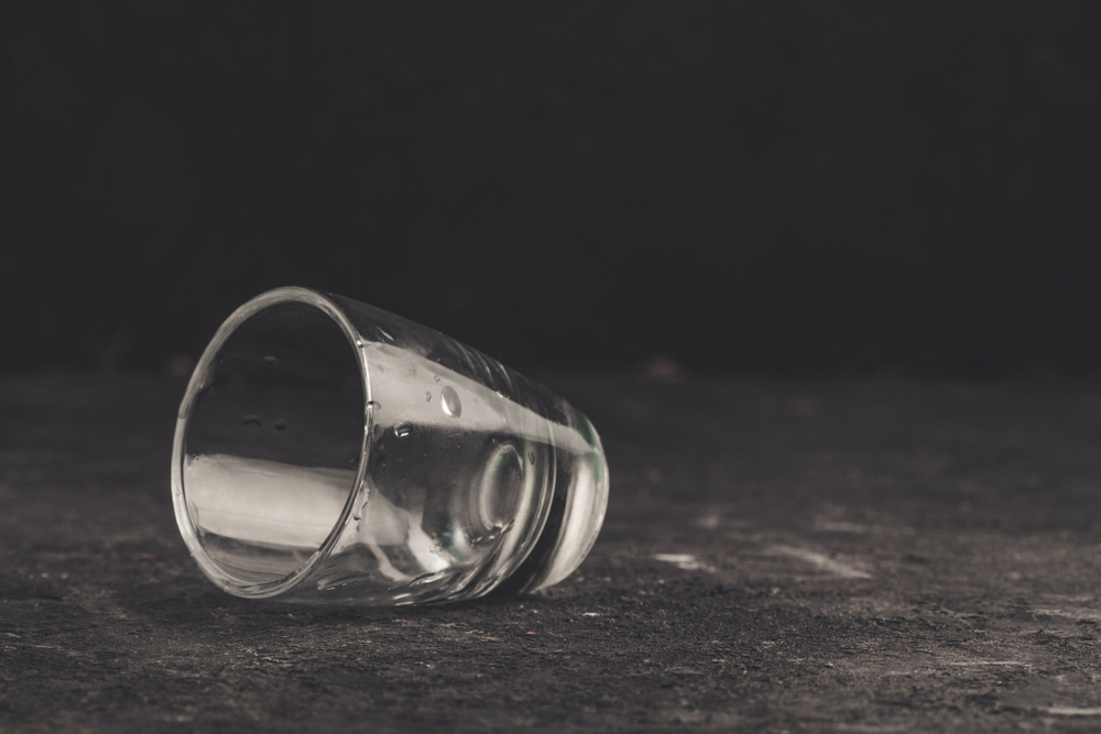 When does drinking alcohol become an addiction to alcohol - what are the signs of alcoholism